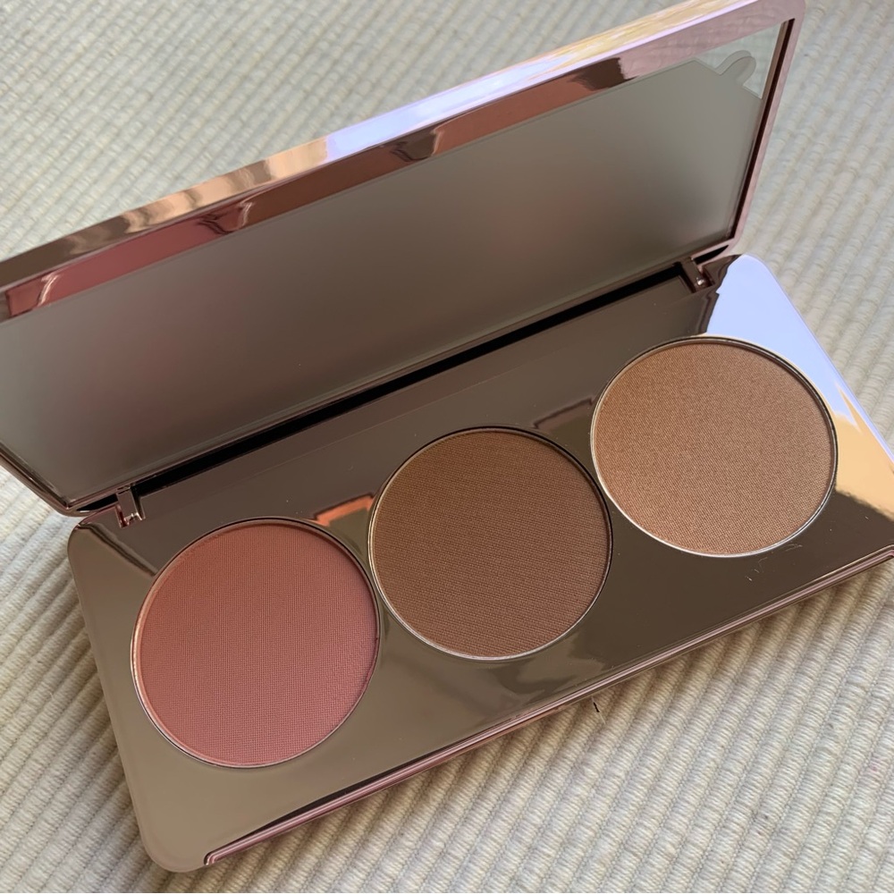 Girlactik
NEW Blush Me & Glow Face Palette
Shade:  medium